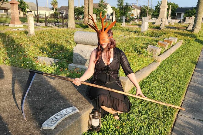 The Secret Society Cemetery Tour – Uncover Galveston’s Hidden Haunts